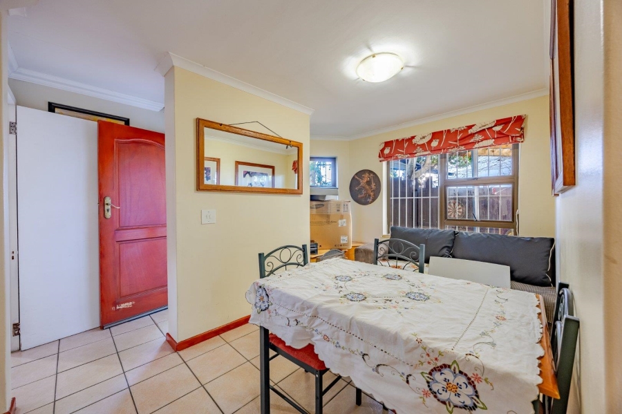 8 Bedroom Property for Sale in Lakeside Western Cape